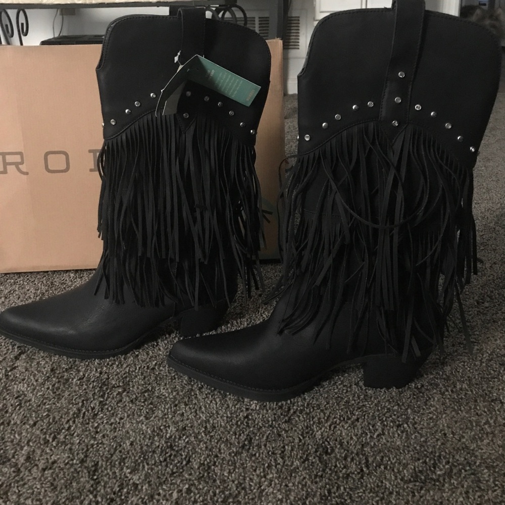 NWT black roper cowgirl boots